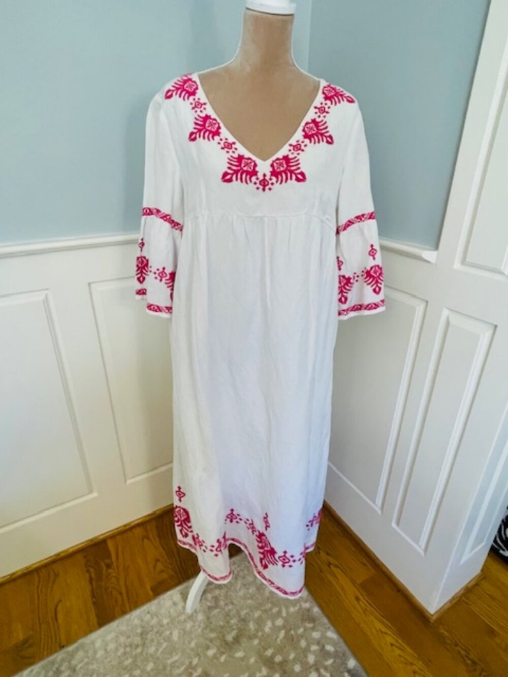 Tommy Bahama Embroidered Linen Bell Sleeve Midi Dress Cover Up Pockets Small - Picture 2 of 8